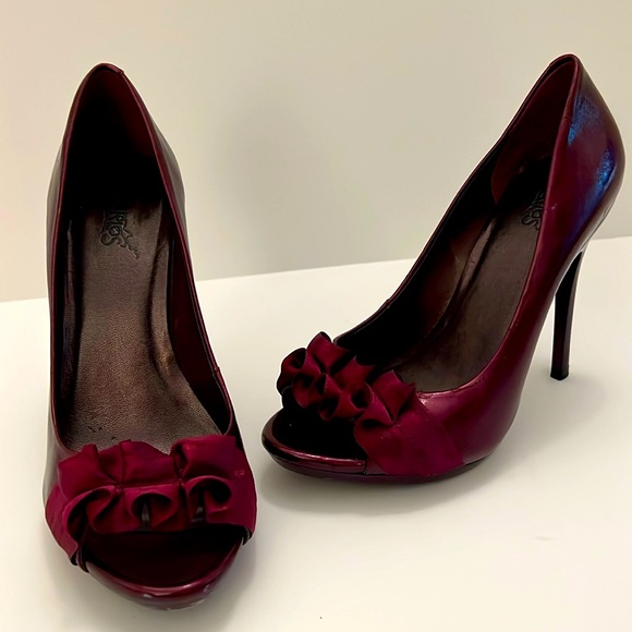 Carlos Santana Purple Open Toe Satin Ruffle High Heels Size 8 - Picture 1 of 7